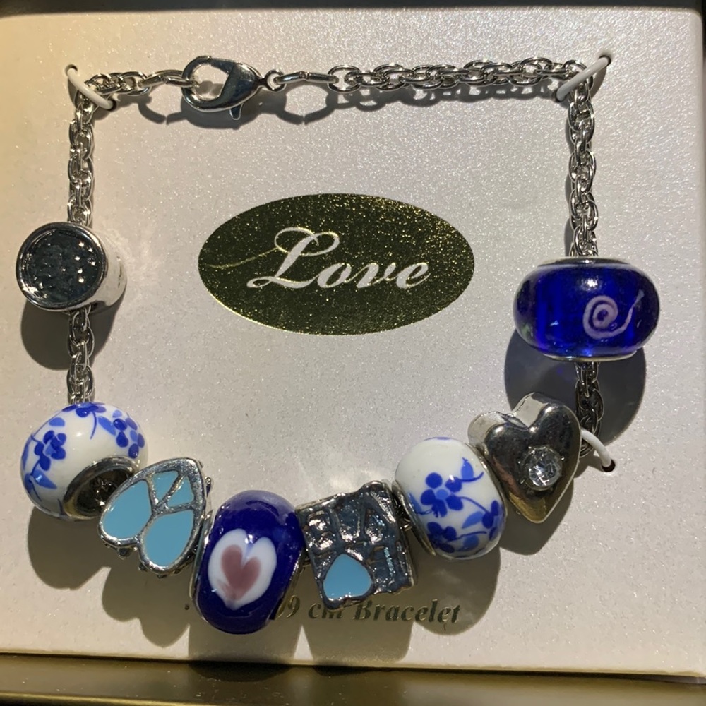 Bracelet